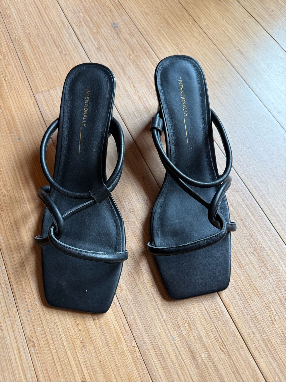 INTENTIONALLY BLANK Black Knotted Strappy Square-Toe Slide Heels